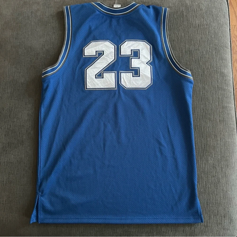 NWT Boys Jordan Retro 20th Anniversary Basketball Set Sz XL Top L Shorts (16/18)